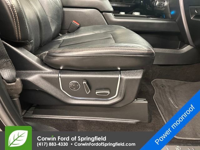Used 2019 Ford Expedition Platinum image 11