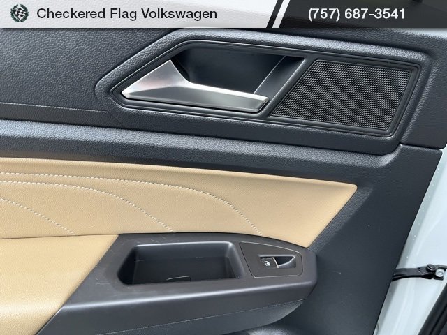 Used 2022 Volkswagen Atlas Cross Sport SE image 26