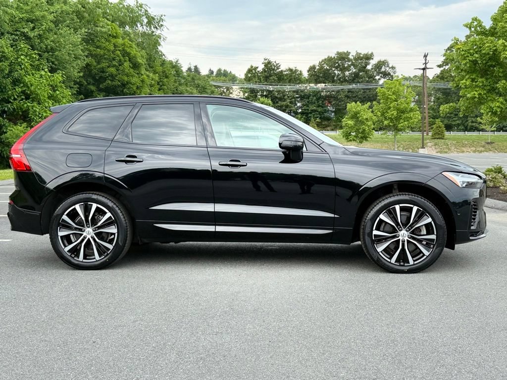 Used 2023 Volvo XC60 T8 Plus w/ Climate Package AWD/4WD image 8