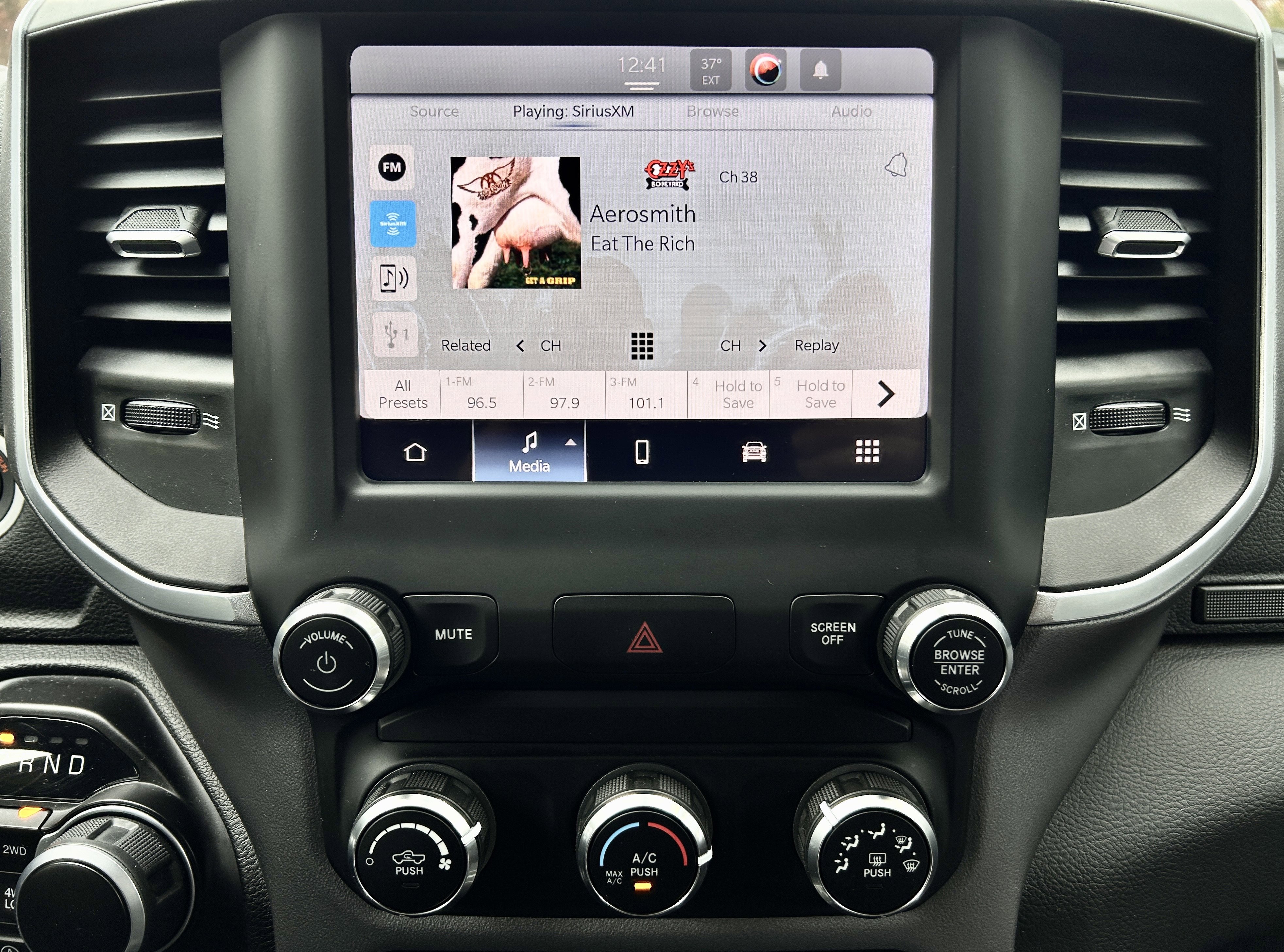 Certified 2022 RAM 1500 Big Horn image 30