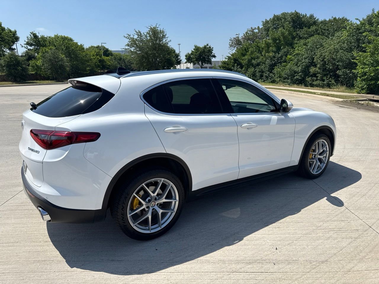 Used 2019 Alfa Romeo Stelvio Ti AWD/4WD image 9