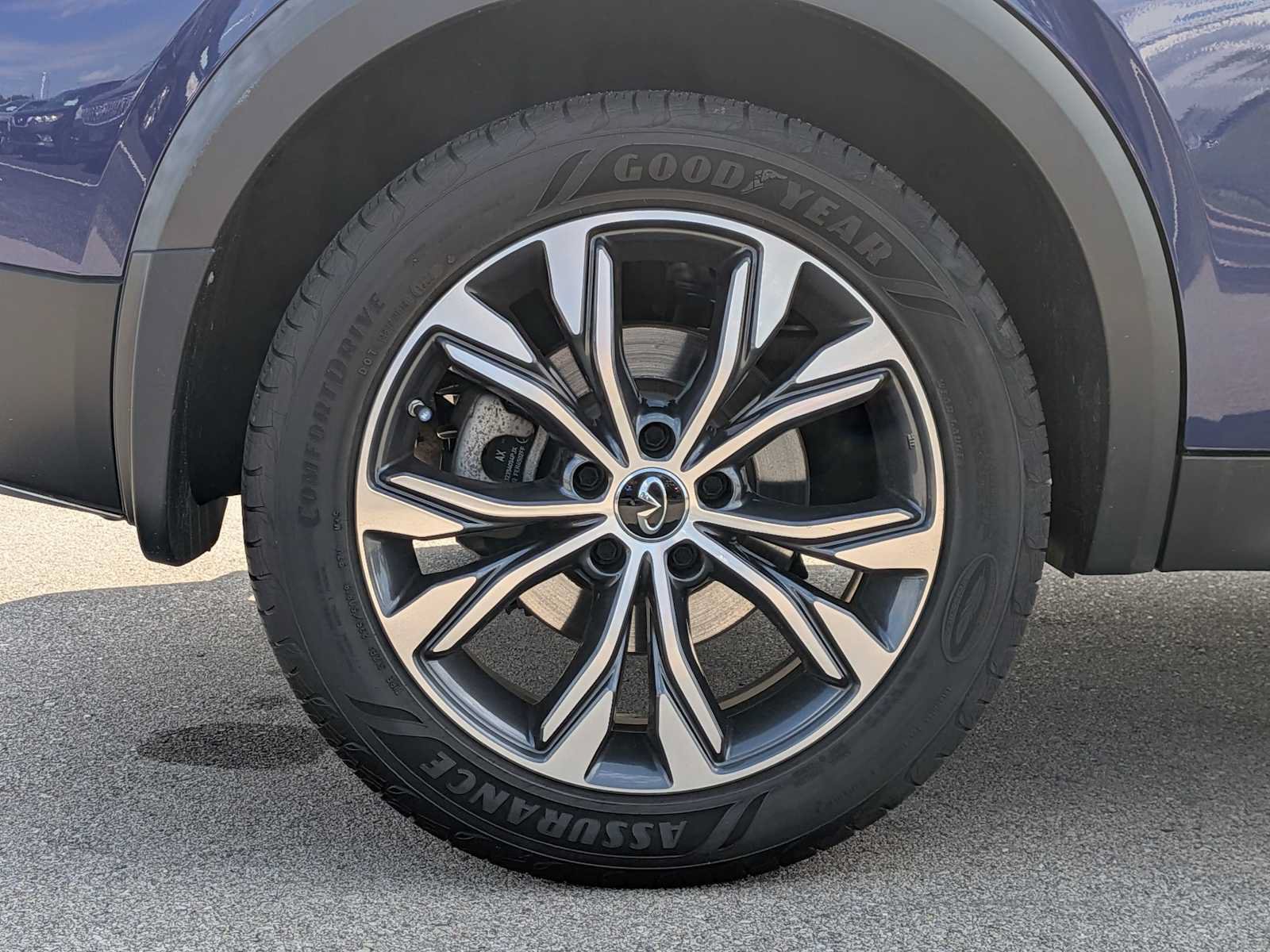 Used 2018 INFINITI QX30 Premium w/ Navigation Package AWD/4WD image 13