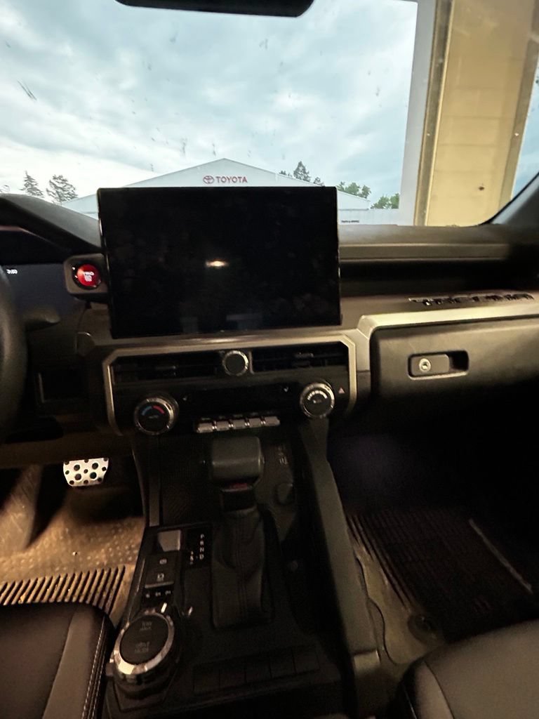 Certified 2025 Toyota Tacoma TRD Sport AWD/4WD image 7