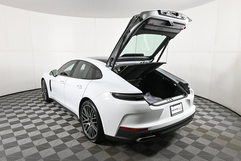 New 2026 Porsche Panamera image 34