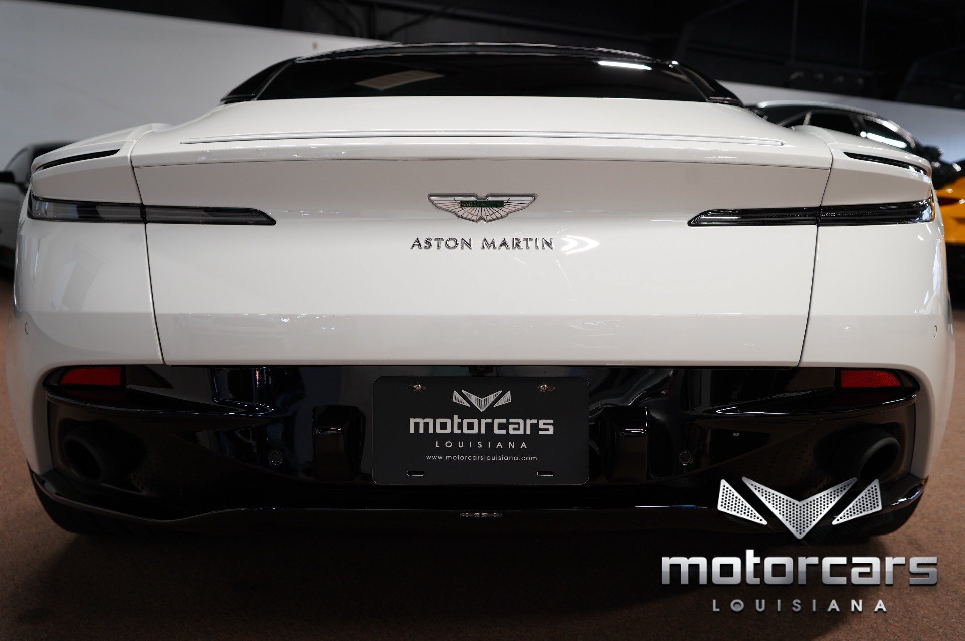 Used 2018 Aston Martin DB11 Coupe RWD image 19
