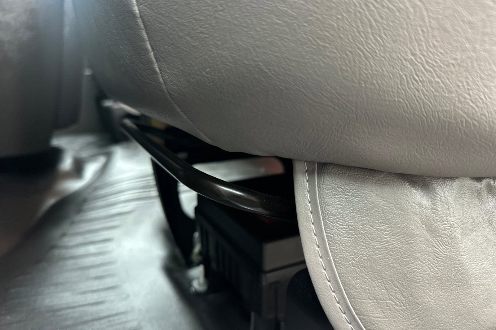 Used 2024 GMC Savana 2500 w/ Driver Convenience Package image 13