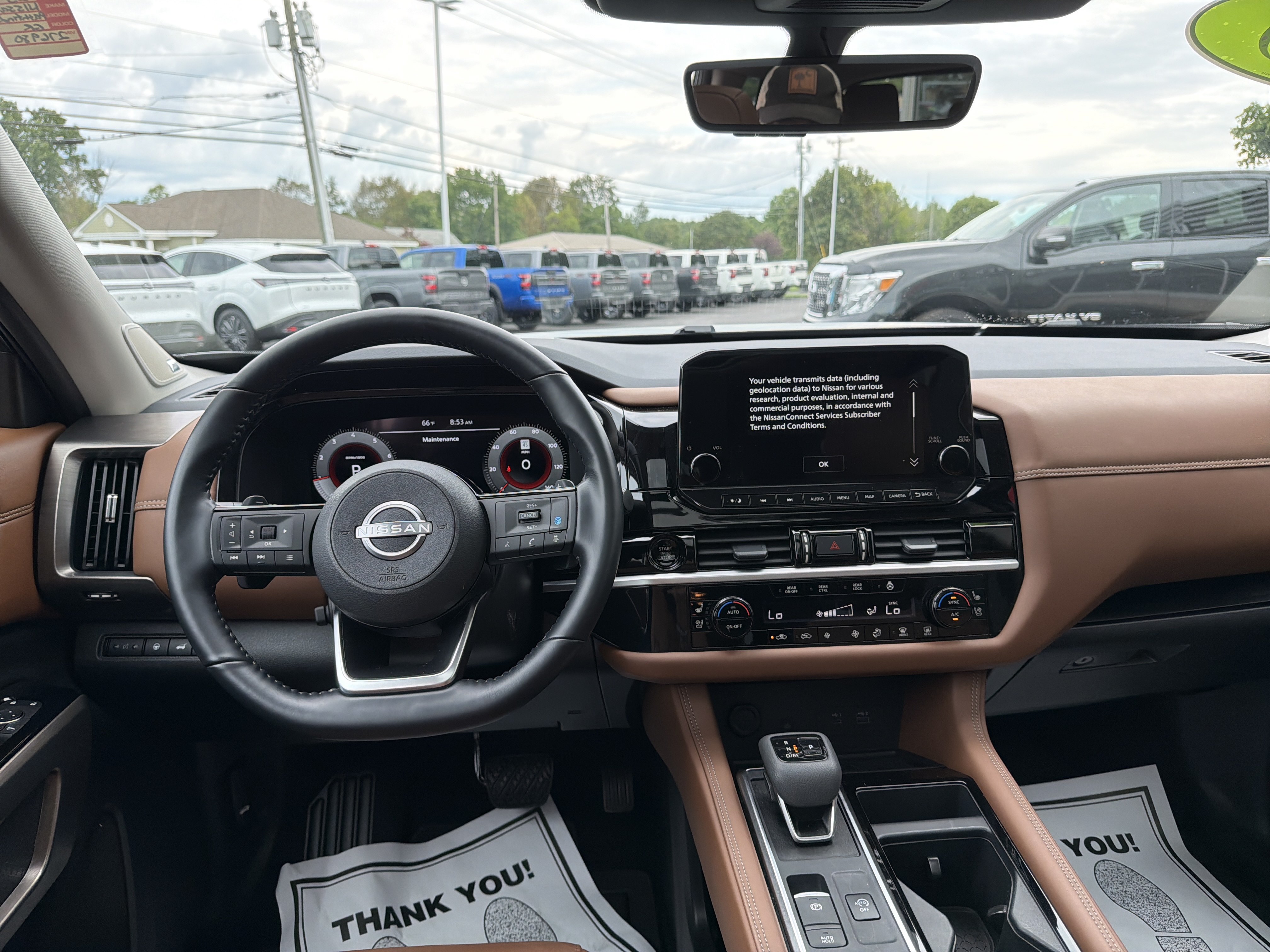 Certified 2025 Nissan Pathfinder Platinum w/ Black Appearance Package AWD/4WD image 4
