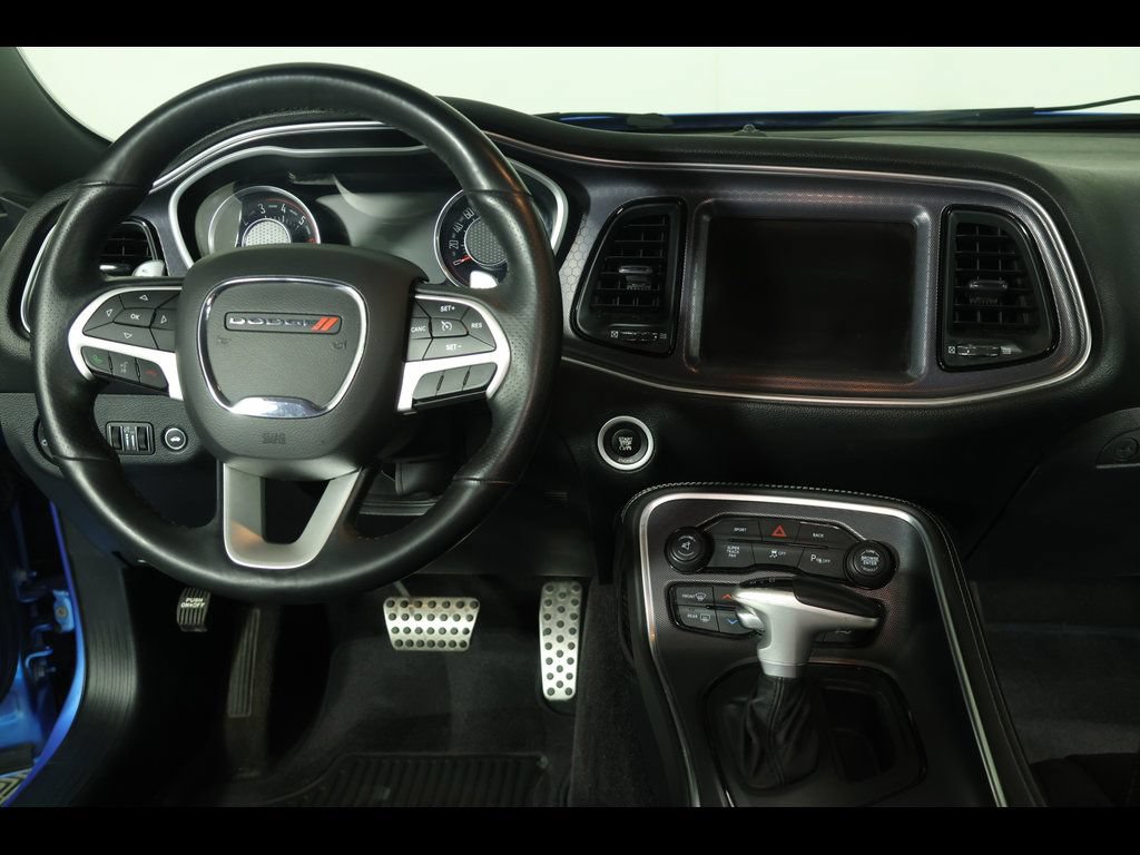 Used 2016 Dodge Challenger R/T Scat Pack w/ Leather Interior Group RWD image 15