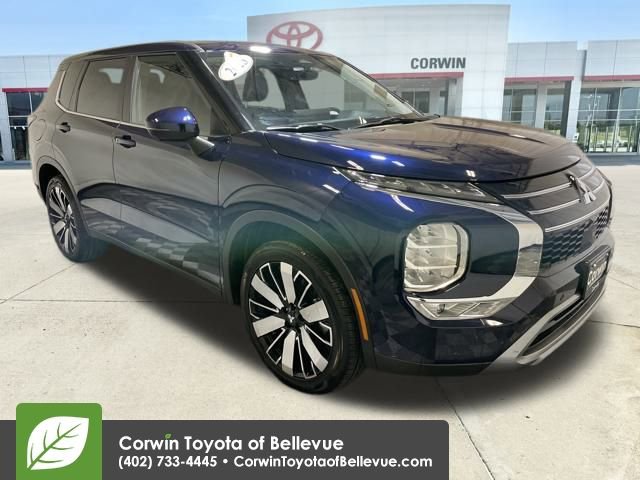 Used 2025 Mitsubishi Outlander SE