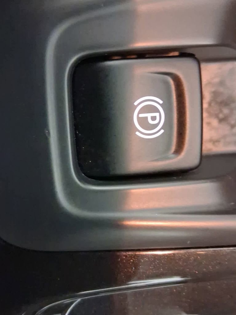 Used 2025 Chevrolet TrailBlazer LT image 45