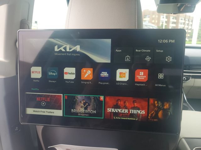 Certified 2025 Kia Carnival SX Prestige FWD image 14