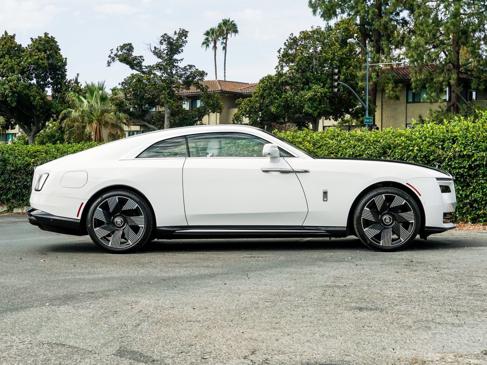 Certified 2024 Rolls-Royce Spectre w/ Spectre Launch Package AWD/4WD image 8