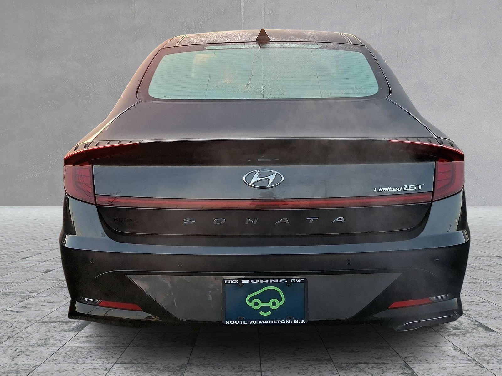Used 2023 Hyundai Sonata Limited w/ Preferred Accessory Package FWD image 5