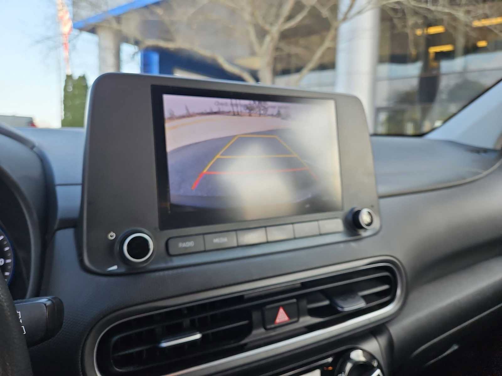 Used 2022 Hyundai Kona SE image 29