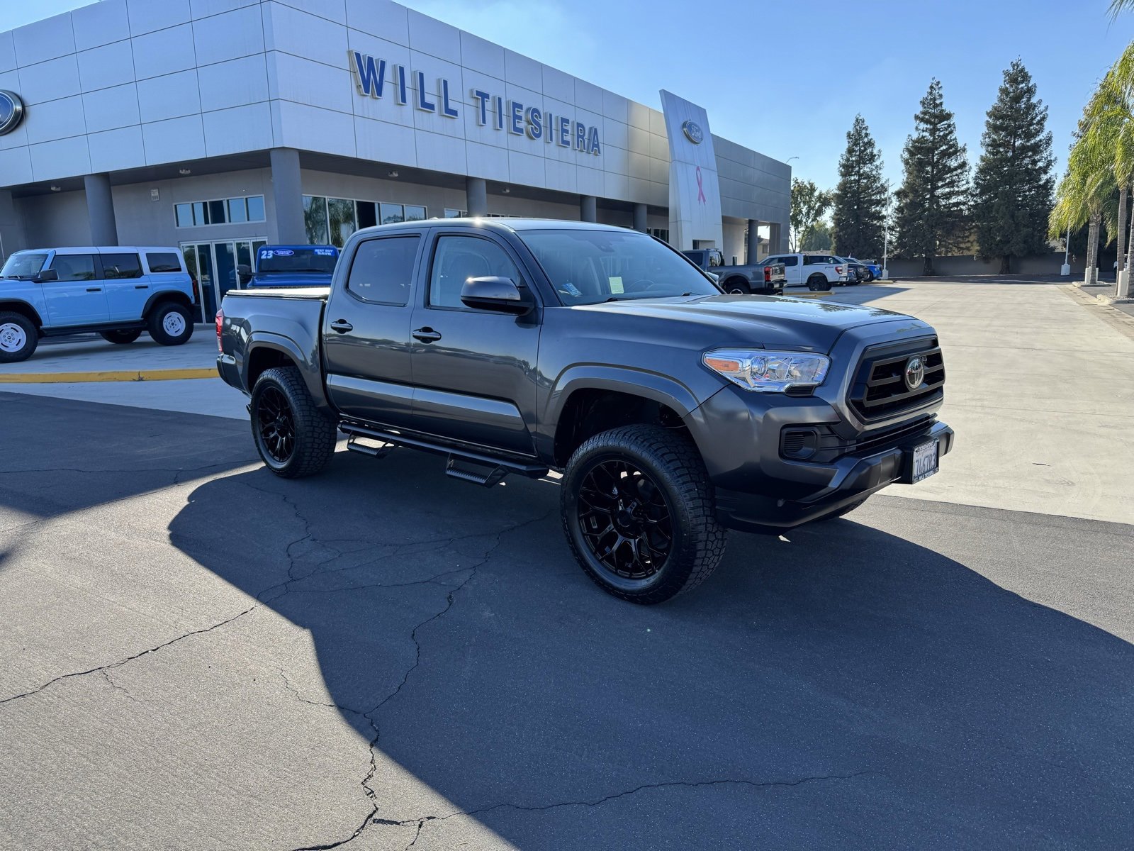 Used 2023 Toyota Tacoma SR image 1