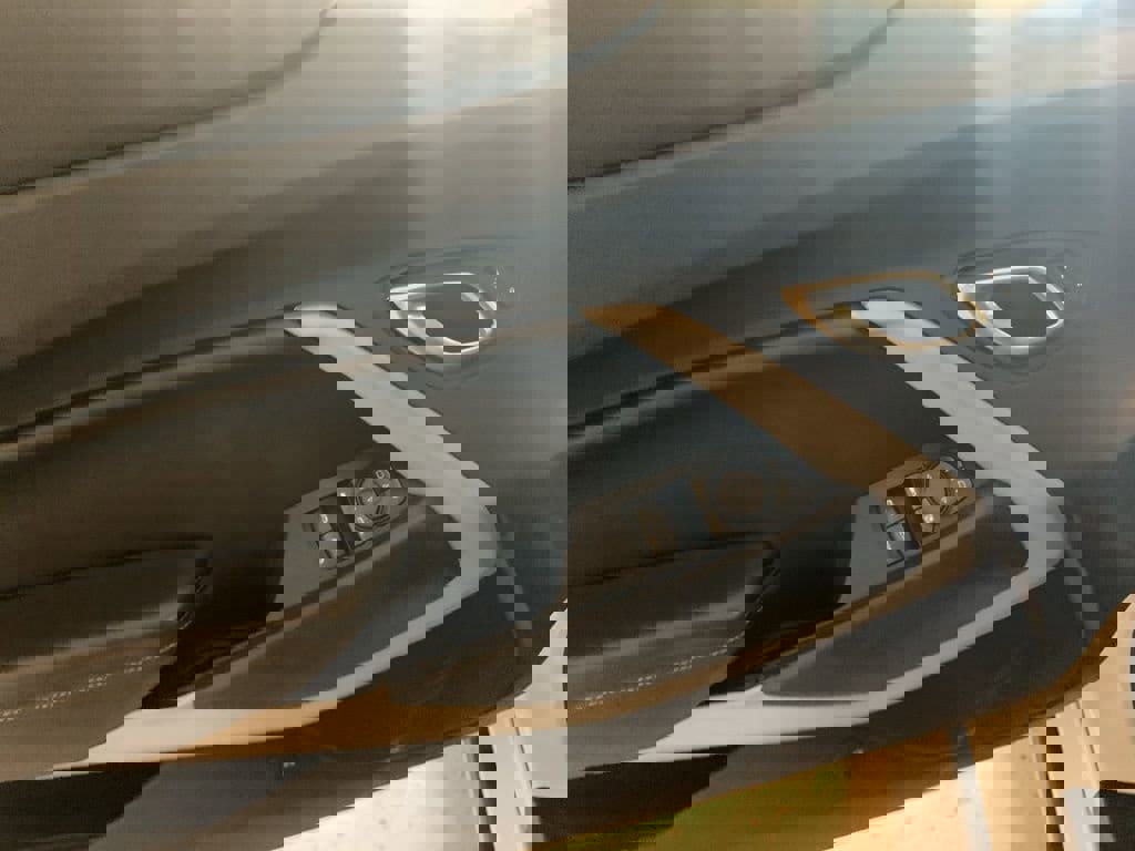 Used 2020 Chevrolet Camaro LT image 12