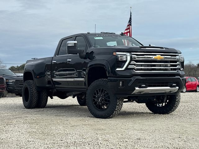 New 2026 Chevrolet Silverado 3500 High Country w/ High Country Premium Package image 2