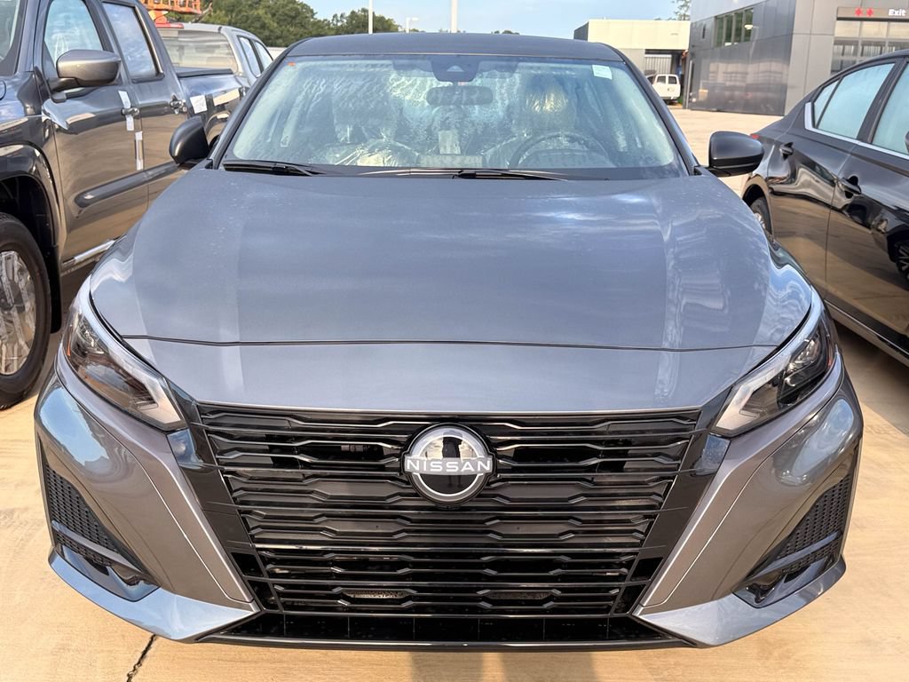 New 2026 Nissan Altima 2.5 SV FWD image 2