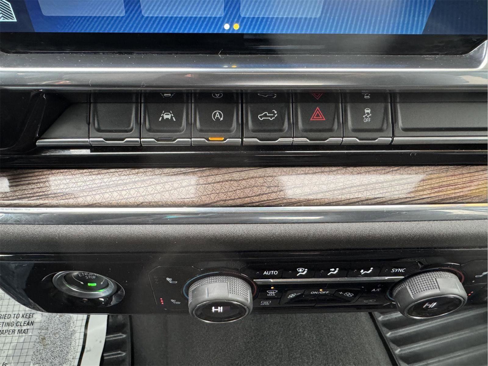 Used 2023 Chevrolet Silverado 1500 LT image 23