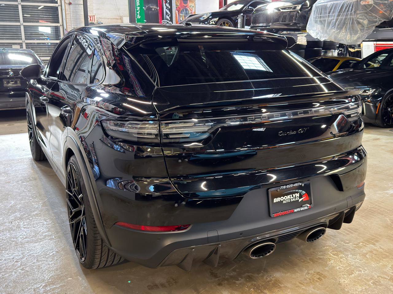 Used 2023 Porsche Cayenne Turbo GT AWD/4WD image 8