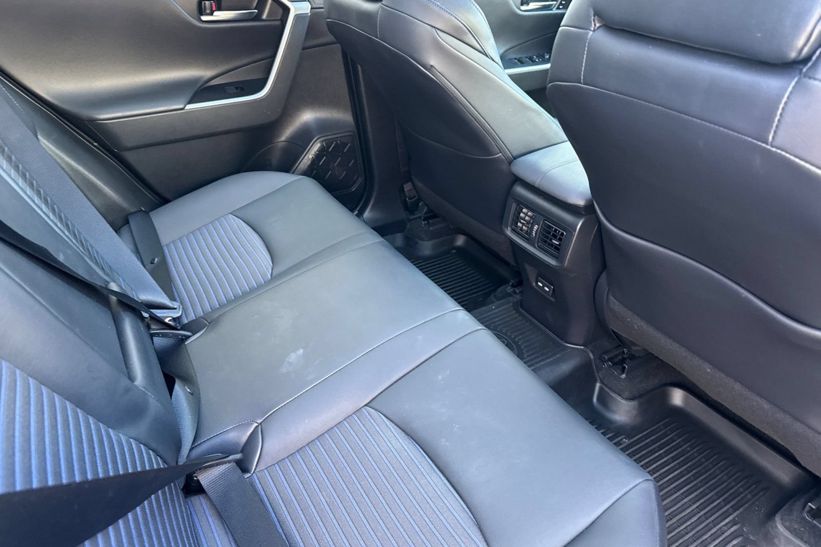 Certified 2022 Toyota RAV4 XSE AWD/4WD image 19