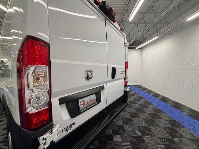 Used 2025 RAM ProMaster 2500 w/ Convenience Group FWD image 8