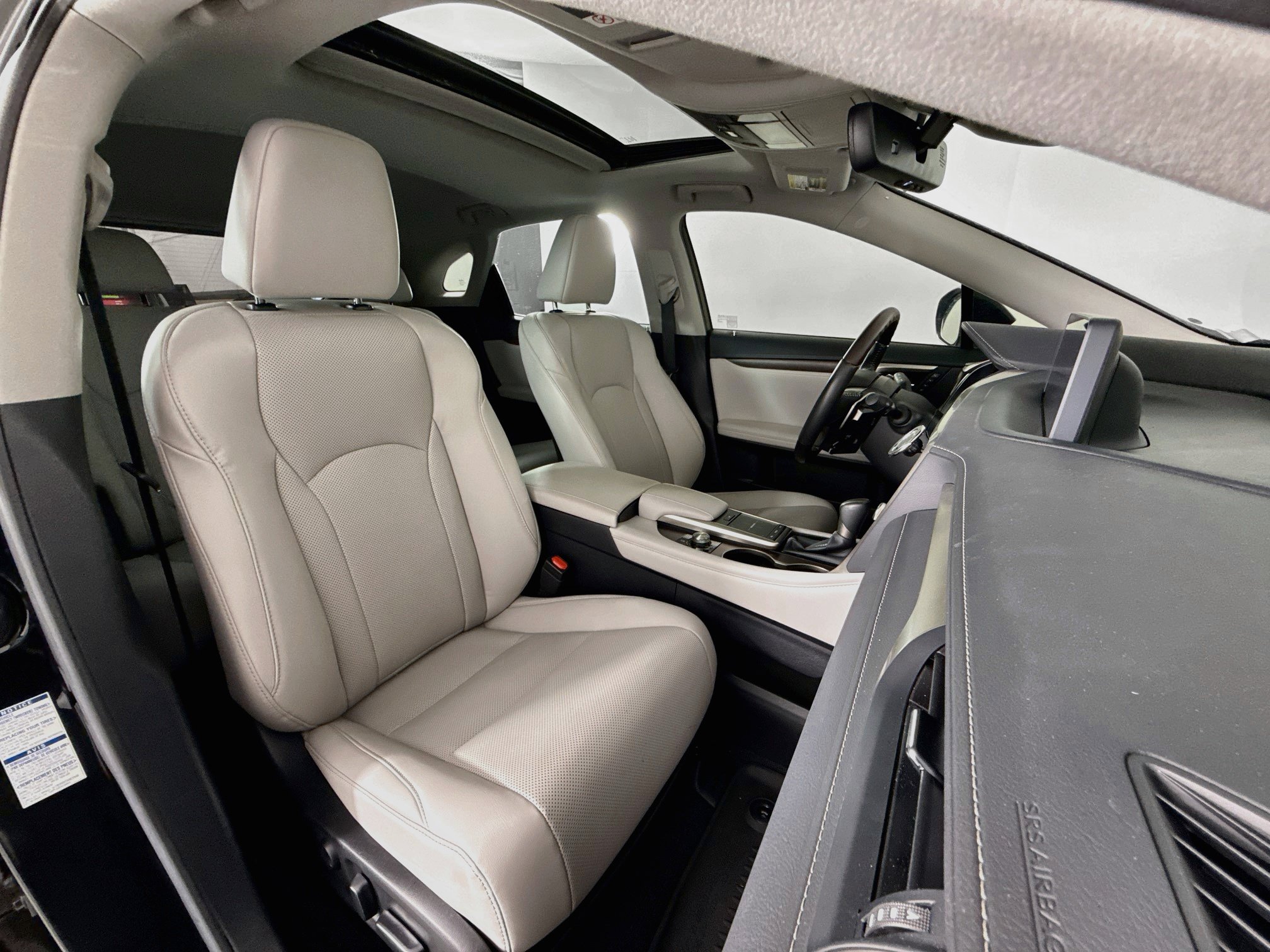 Certified 2022 Lexus RX 350 AWD w/ Accessory Package (P1) image 28
