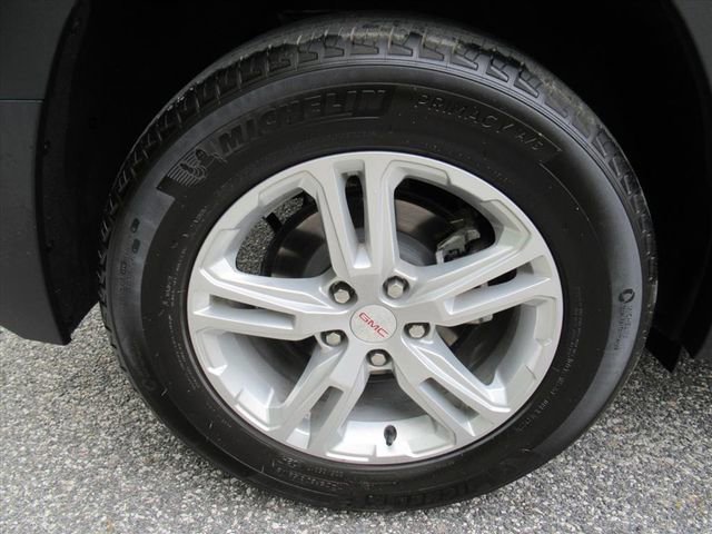 Used 2022 GMC Terrain SLE w/ Driver Convenience Package FWD image 8