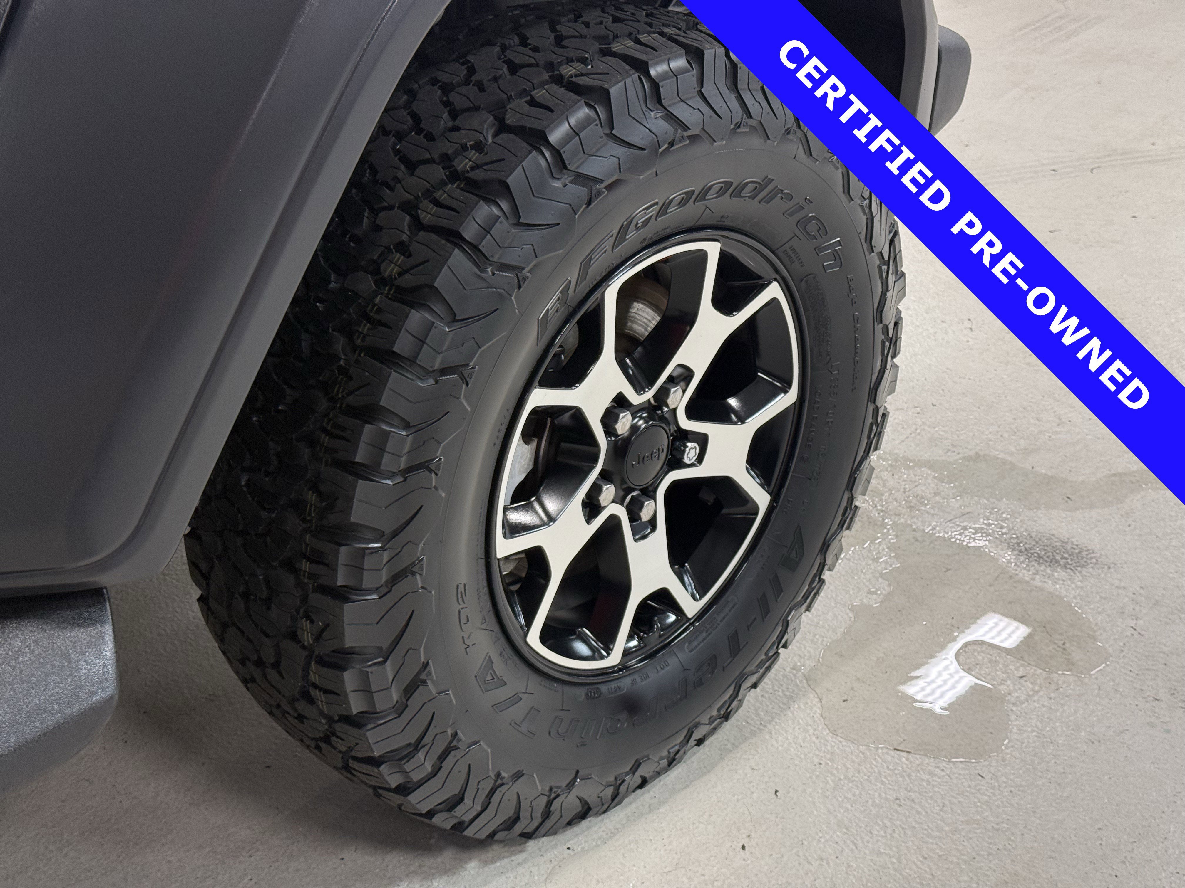 Used 2020 Jeep Wrangler Sport image 12