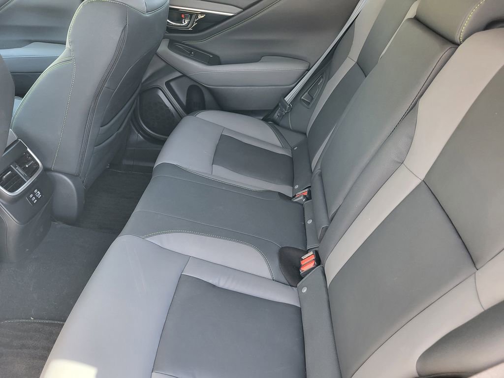 Used 2025 Subaru Outback Onyx Edition AWD/4WD image 29