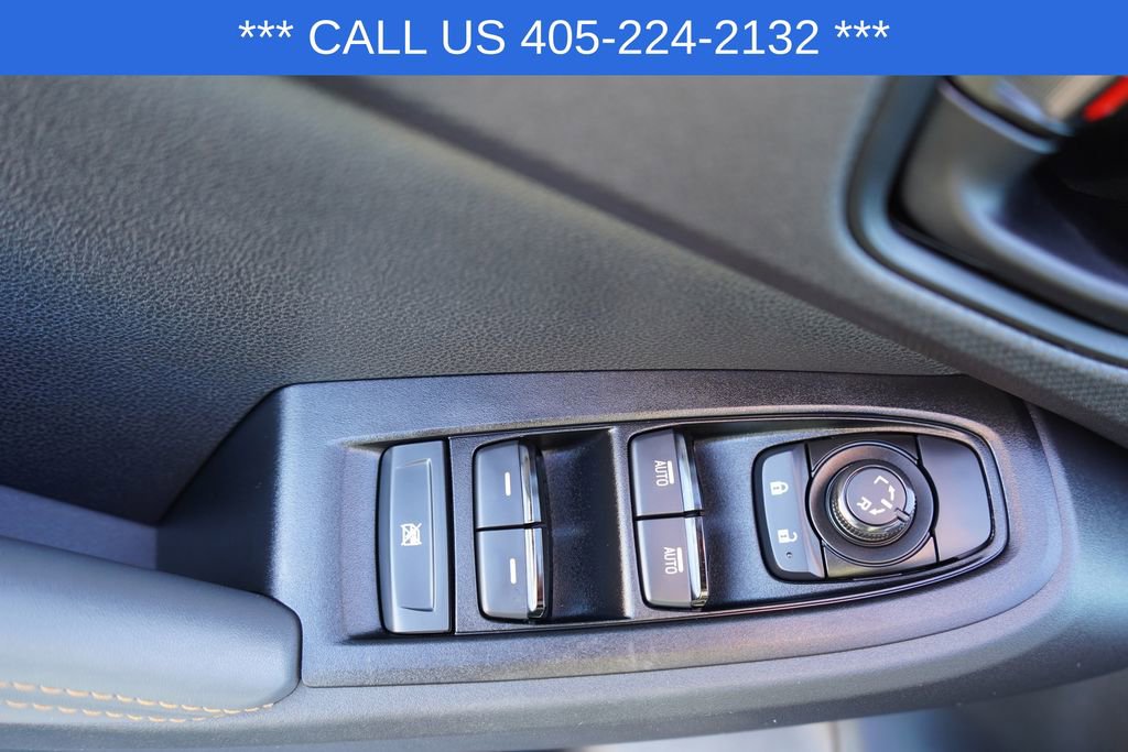 Used 2025 Subaru Crosstrek 2.5i Wilderness w/ Crosstrek Mirror Package image 31