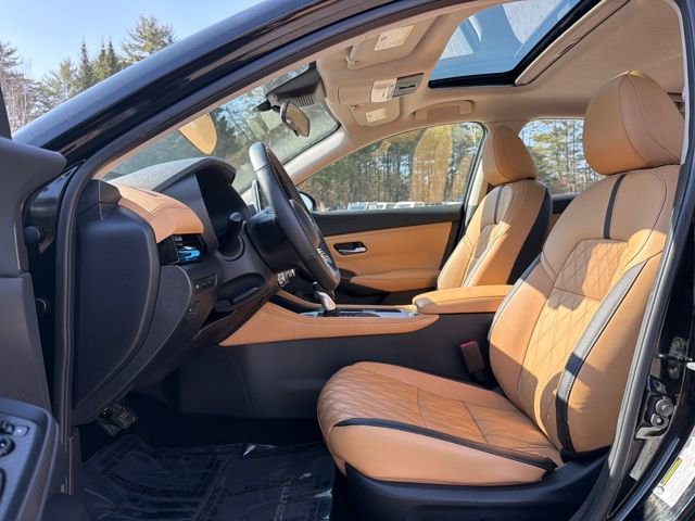 Used 2021 Nissan Sentra SV w/ SV Premium Package image 11