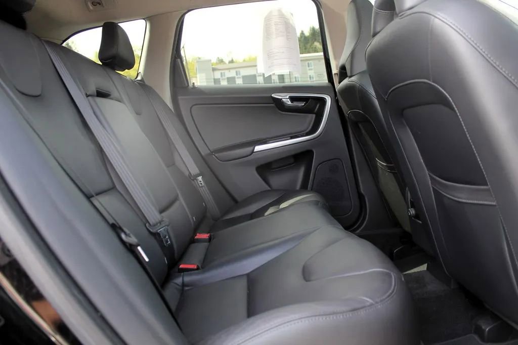 Used 2016 Volvo XC60 T5 Premier AWD/4WD image 19