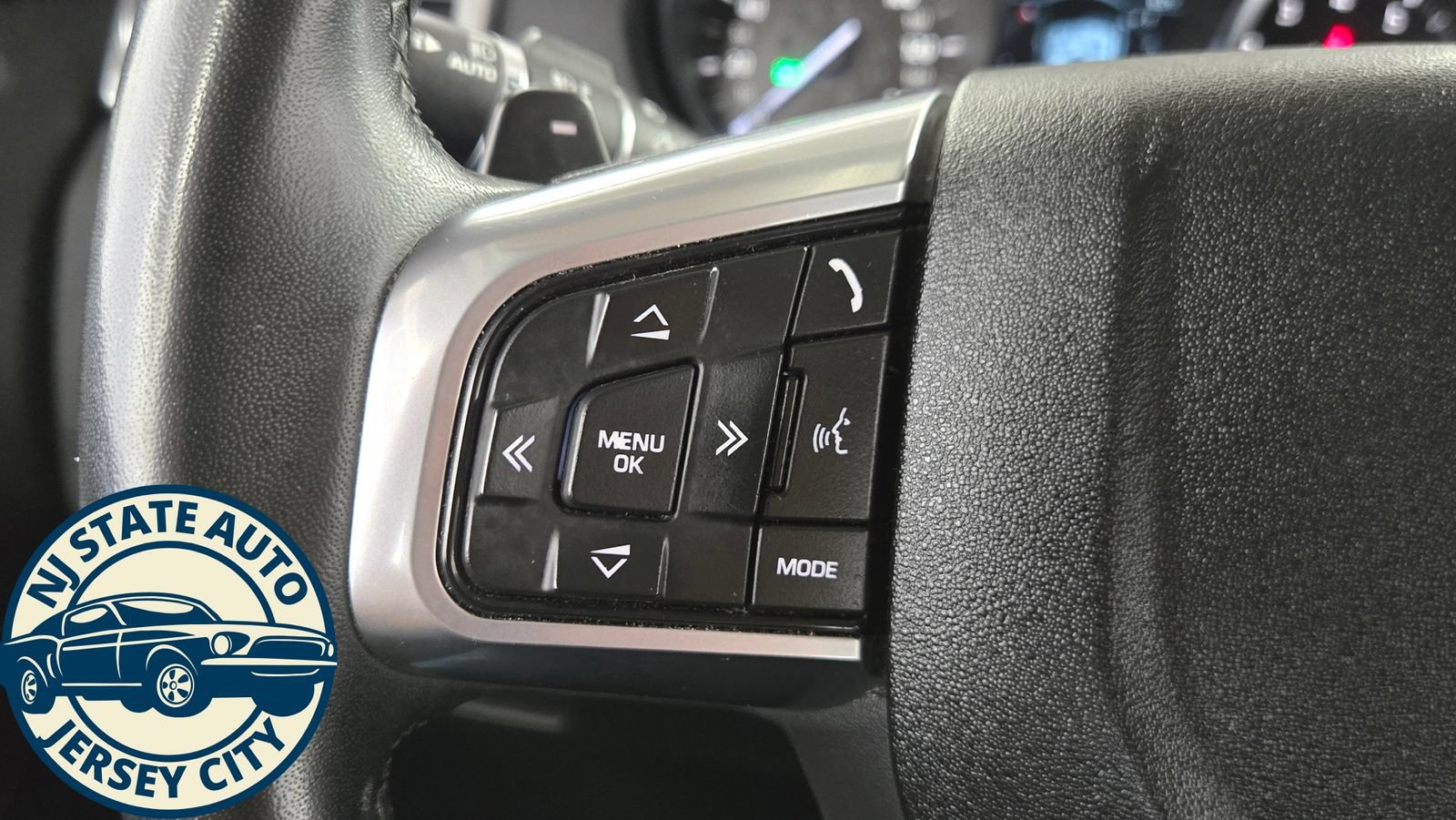 Used 2019 Land Rover Discovery Sport HSE AWD/4WD image 13