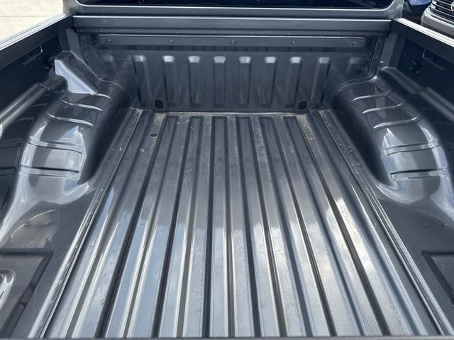 Used 2025 Nissan Frontier SV w/ Tow Package image 13