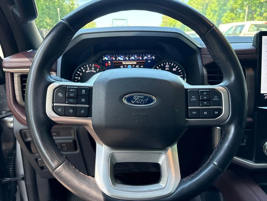 Used 2024 Ford Expedition Max Limited AWD/4WD image 22