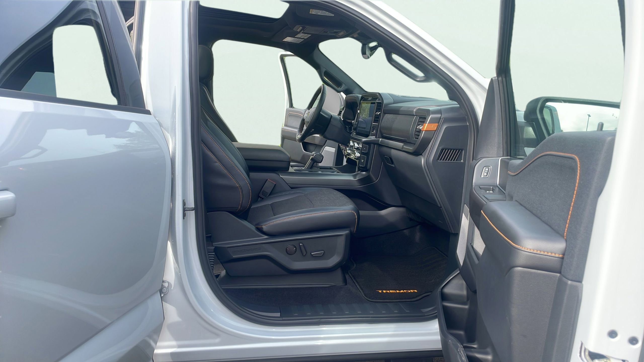 Used 2025 Ford F150 Tremor AWD/4WD image 17