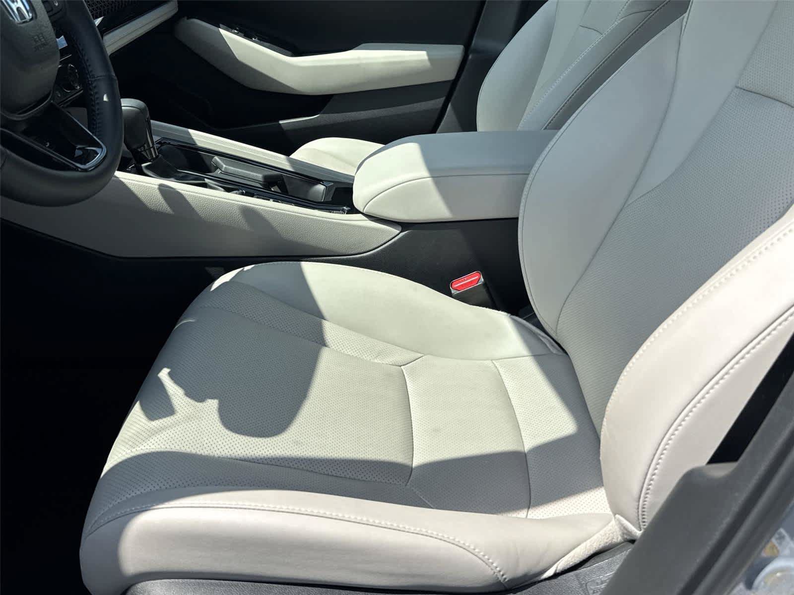 Used 2025 Honda Accord EX-L image 12