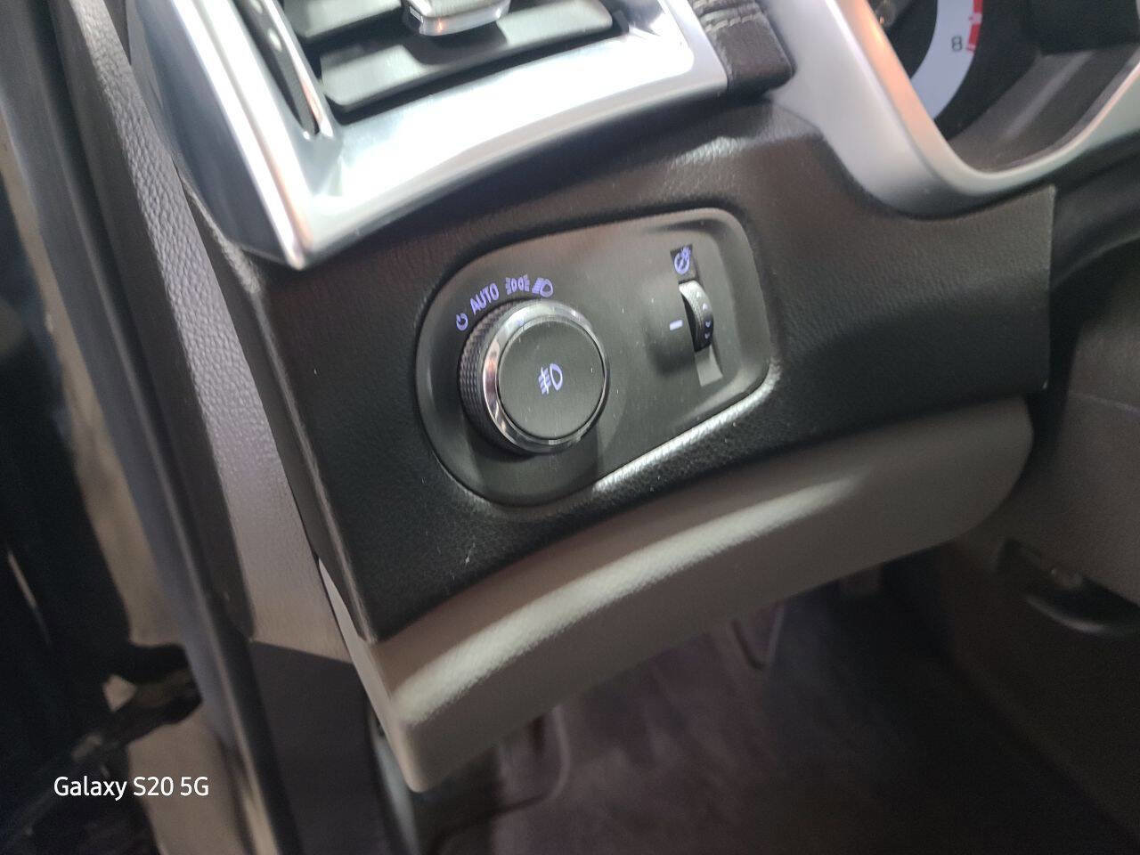 Used 2010 Cadillac SRX Premium image 24