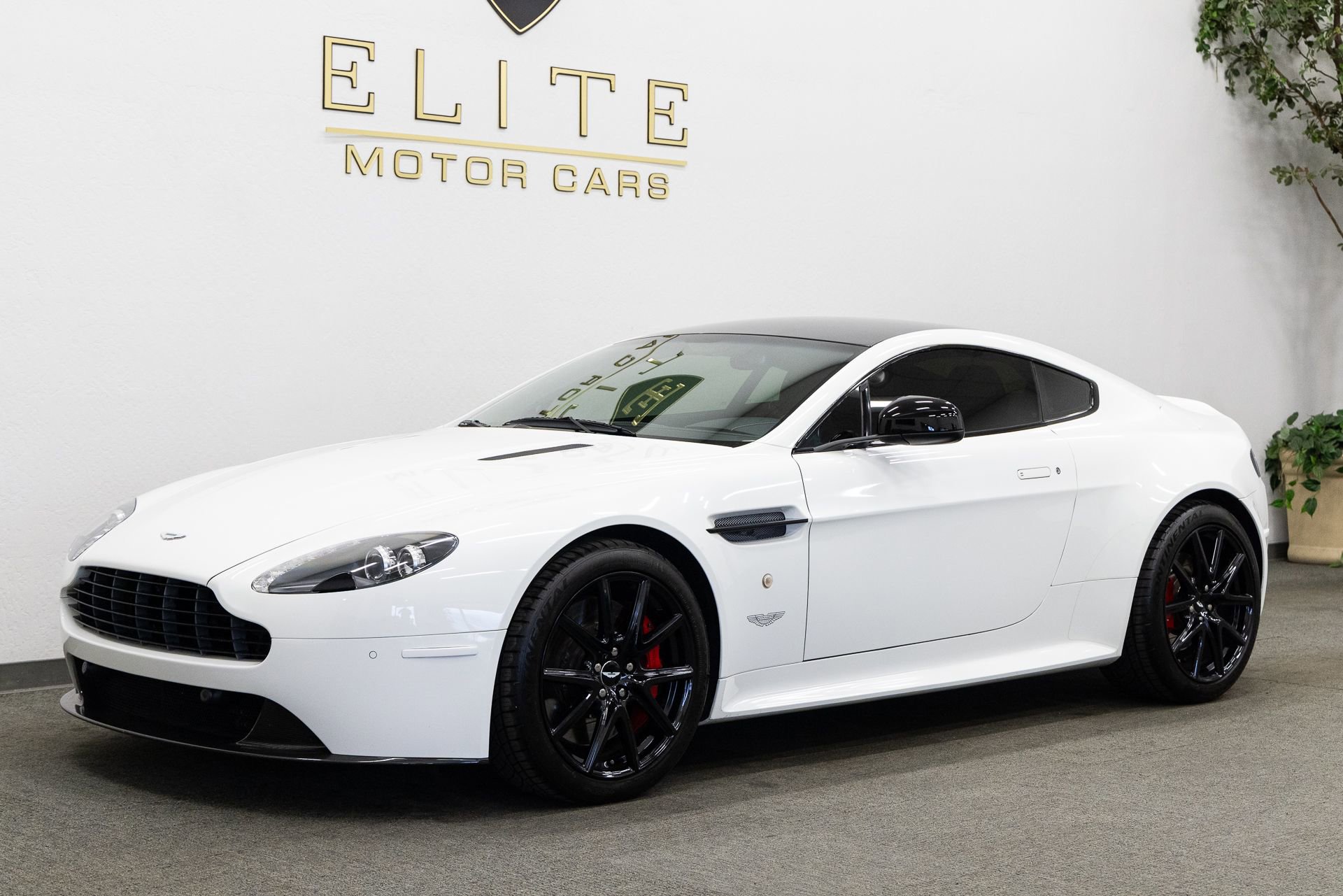 Used 2011 Aston Martin V8 Vantage S RWD image 1