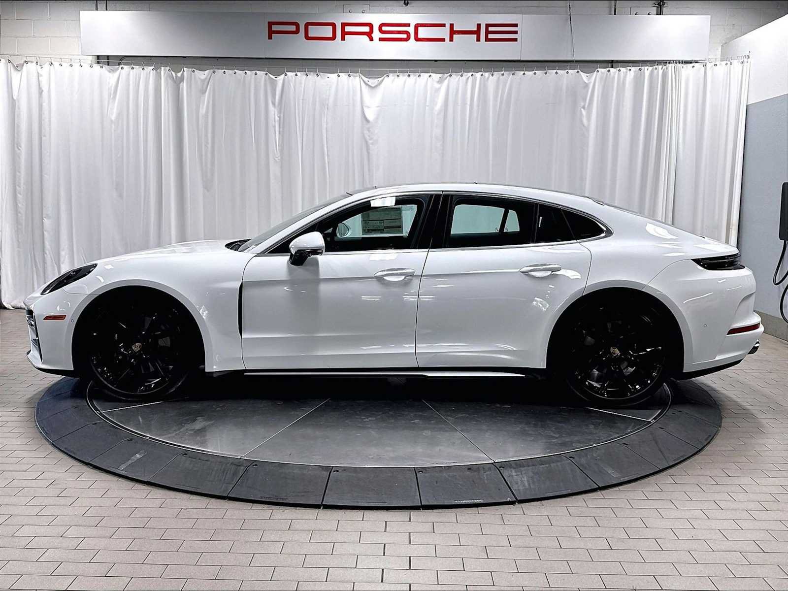 New 2026 Porsche Panamera 4 AWD/4WD image 2