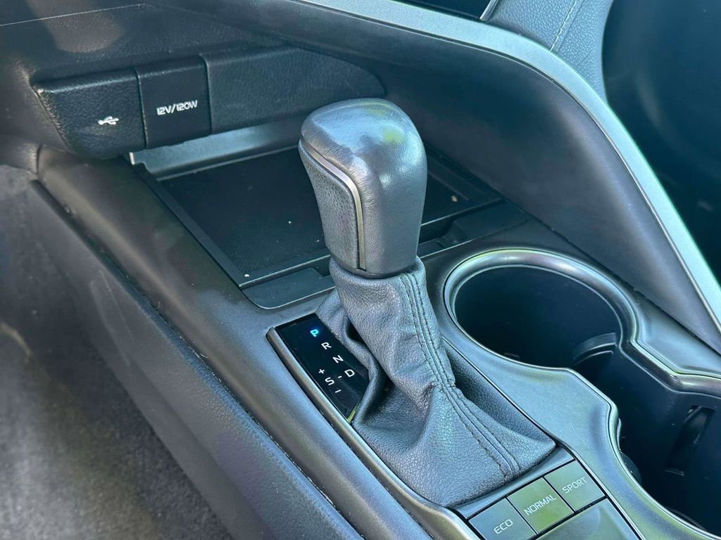 Used 2024 Toyota Camry SE FWD image 28