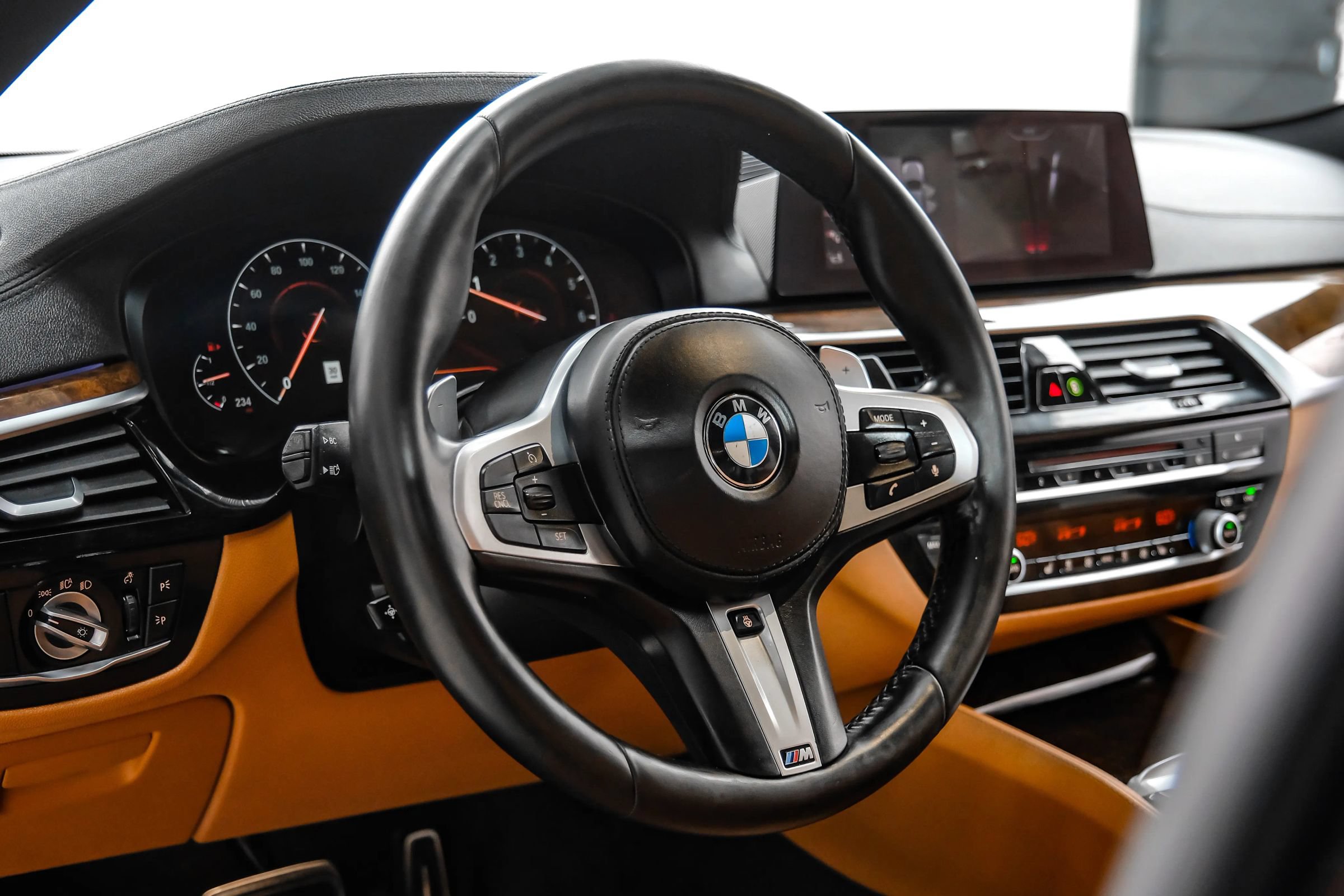 Used 2019 BMW M550i xDrive w/ Premium Package 2 AWD/4WD image 19