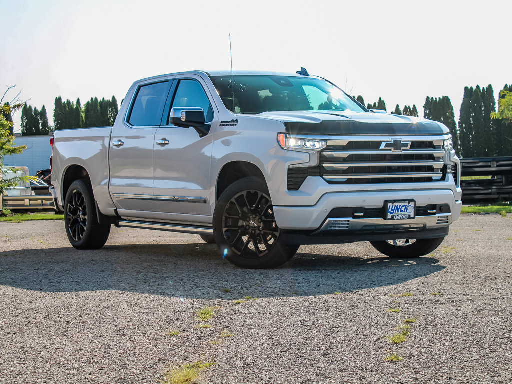 Used 2024 Chevrolet Silverado 1500 High Country w/ Technology Package AWD/4WD image 43