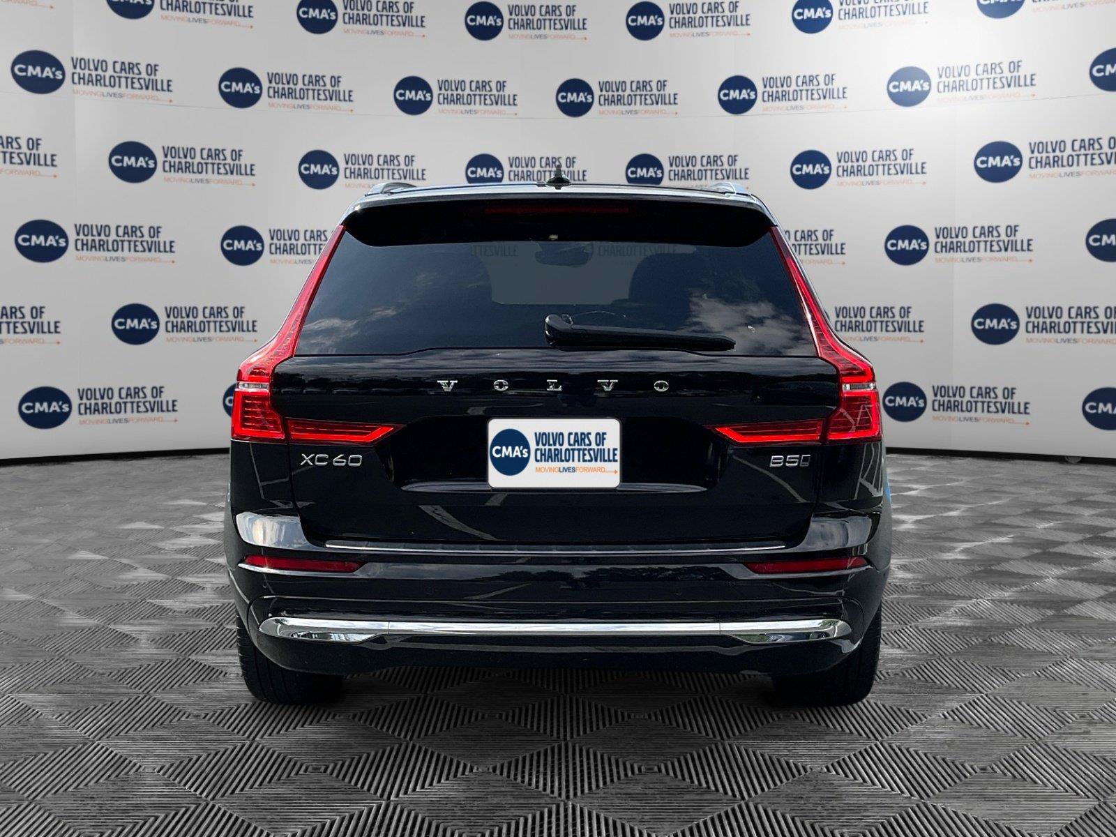 Used 2023 Volvo XC60 B5 Plus AWD/4WD image 4