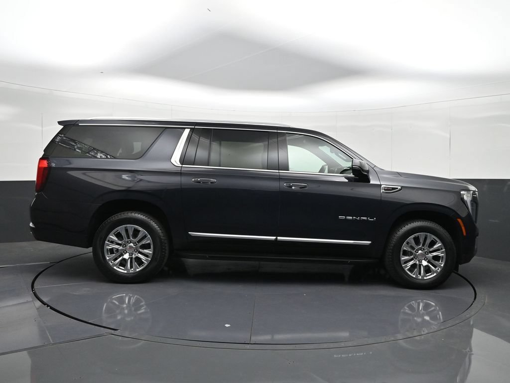 Used 2025 GMC Yukon XL Denali AWD/4WD image 6
