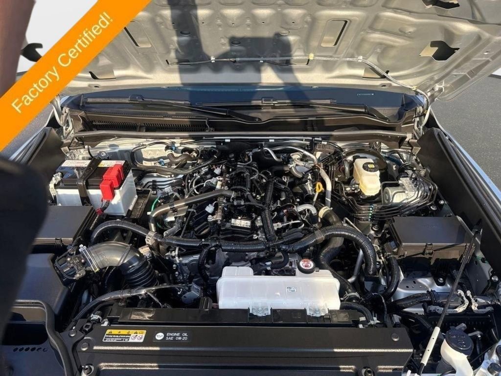 Used 2025 Toyota 4Runner SR5 image 24