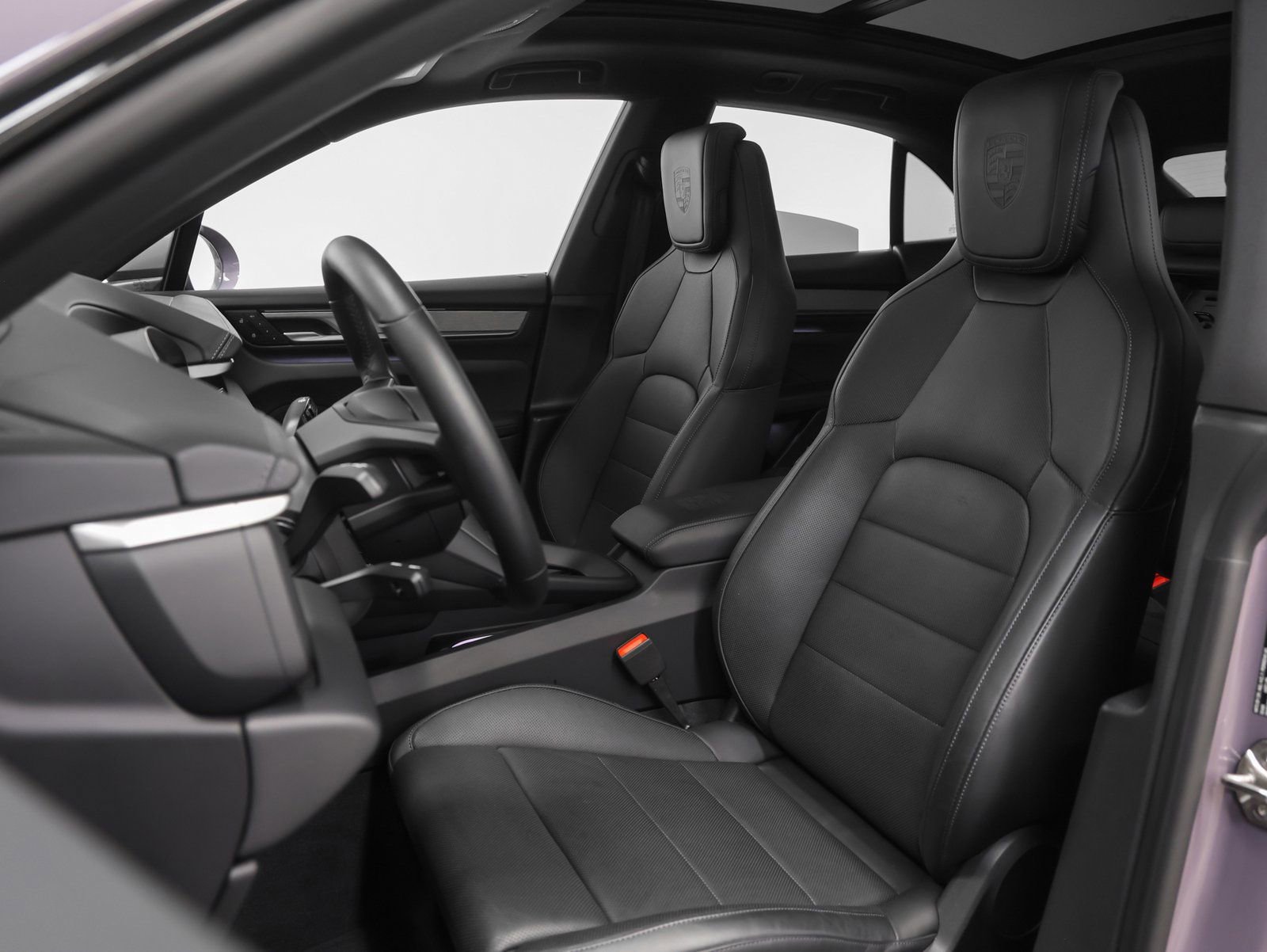 Certified 2025 Porsche Macan 4 Electric image 53