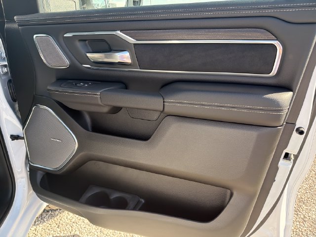 New 2026 RAM 1500 Laramie AWD/4WD image 36