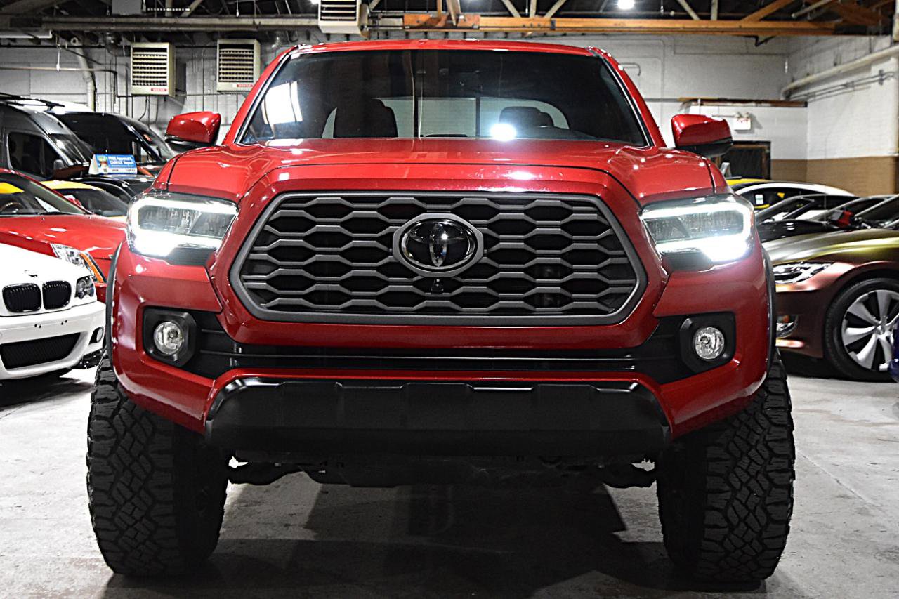 Used 2020 Toyota Tacoma TRD Off-Road w/ Technology Package AWD/4WD image 2
